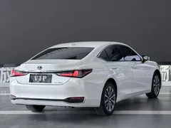 2022 Lexus ES 200 Excellence, белый — фото 4