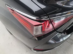 2021 Lexus ES 200 Excellence, чёрный — фото 19