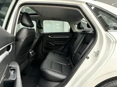 2022 Geely Emgrand 4th Gen 1.5L CVT Premium, белый — фото 6