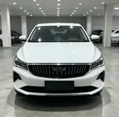 2022 Geely Emgrand 4th Gen 1.5L CVT Luxury, белый — фото 2