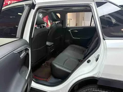 2023 Toyota Wildlander 2.0L 4WD Luxury Plus, белый — фото 25