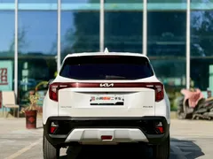 2023 Kia Seltos 1.5L IVT Comfort, белый — фото 5