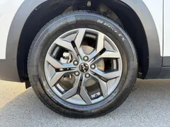 2023 Kia Seltos 1.5L IVT Luxury, белый — фото 25