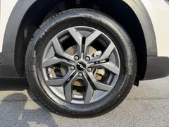 2023 Kia Seltos 1.5L IVT Luxury, белый — фото 28