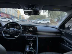 2023 Hyundai Elantra 1.5L CVT LUX Premium, белый — фото 8