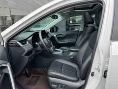 2023 Toyota RAV4 2.0L CVT 2WD Fashion, белый — фото 3