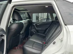 2023 Toyota RAV4 2.0L CVT 2WD Fashion, белый — фото 5
