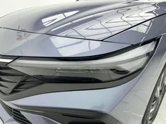 2023 Hyundai Elantra 1.5L CVT LUX Premium, синий — фото 11