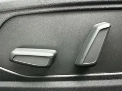 2023 Hyundai Elantra 1.5L CVT LUX Premium, синий — фото 15