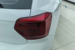 2023 Volkswagen Polo Plus 1.5L AT Panoramic, белый — фото 8