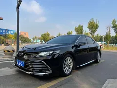 2023 Toyota Camry 2.0G Luxury, чёрный — фото 1