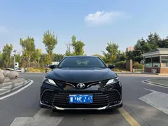 2023 Toyota Camry 2.0G Luxury, чёрный — фото 2