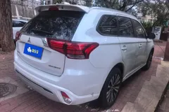 2021 Mitsubishi Outlander 2.0L 2WD Enjoy 5-seat, белый — фото 9