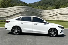 2023 Geely Emgrand 4th Gen 1.5L CVT Premium Champion, белый — фото 4