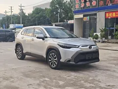 2022 Toyota Frontlander 2.0L CVT Luxury — фото 3