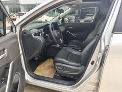 2022 Toyota Frontlander 2.0L CVT Luxury — фото 11