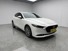 2022 Mazda Mazda3 2.0L AT, белый — фото 3