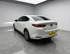 2022 Mazda Mazda3 2.0L AT, белый — фото 5