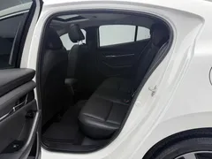 2022 Mazda Mazda3 2.0L AT, белый — фото 13