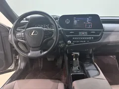 2021 Lexus ES 200 Excellence — фото 13