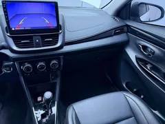 2022 Toyota Yaris L Zhixuan X 1.5L CVT Luxury Plus, белый — фото 12