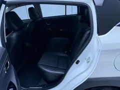 2022 Toyota Yaris L Zhixuan X 1.5L CVT Luxury Plus, белый — фото 17
