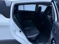 2022 Toyota Yaris L Zhixuan X 1.5L CVT Luxury Plus, белый — фото 20