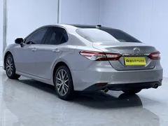 2022 Toyota Camry 2.5G Luxury — фото 5