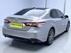 2022 Toyota Camry 2.5G Luxury — фото 7