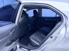 2022 Toyota Camry 2.5G Luxury — фото 13