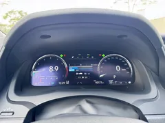 2021 Toyota Camry 2.5G Luxury, белый — фото 18