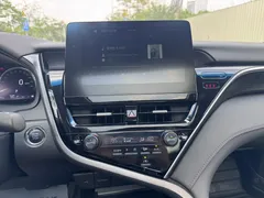 2021 Toyota Camry 2.5G Luxury, белый — фото 19
