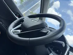 2021 Toyota Camry 2.5G Luxury, белый — фото 23