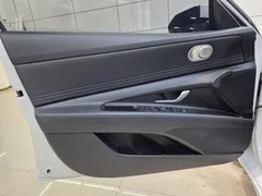2023 Hyundai Elantra 1.5L CVT GLX Elite, белый — фото 15