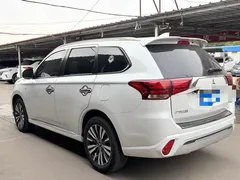 2021 Mitsubishi Outlander 2.0L 2WD 5 Seats, белый — фото 3