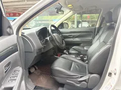 2021 Mitsubishi Outlander 2.0L 2WD 5 Seats, белый — фото 6