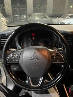 2021 Mitsubishi Outlander 2.0L 2WD 5 Seats, белый — фото 10
