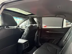 2021 Toyota Camry 2.0G Luxury, белый — фото 5