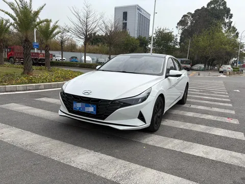2022 Hyundai Elantra 1.5L CVT GLX Elite