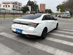 2022 Hyundai Elantra 1.5L CVT GLX Elite, белый — фото 5