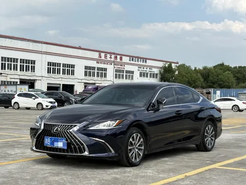 2022 Lexus ES 200 Excellence