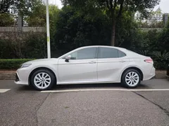 2023 Toyota Camry 2.0G Luxury — фото 2