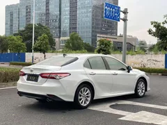 2021 Toyota Camry 2.0G Luxury, белый — фото 4