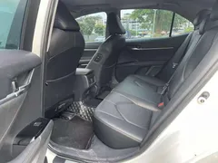 2021 Toyota Camry 2.0G Luxury, белый — фото 8