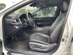 2021 Toyota Camry 2.0G Luxury, белый — фото 9