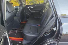 2023 Toyota Wildlander 2.0L 2WD Luxury Plus, чёрный — фото 13