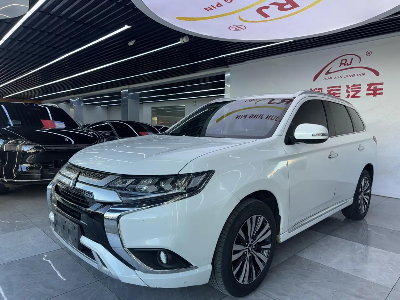 2021 Mitsubishi Outlander 2.4L 4WD 5-seat