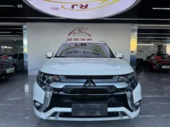 2021 Mitsubishi Outlander 2.4L 4WD 5-seat, белый — фото 2