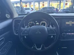2021 Mitsubishi Outlander 2.4L 4WD 5-seat, белый — фото 10