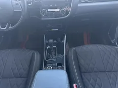 2021 Mitsubishi Outlander 2.4L 4WD 5-seat, белый — фото 12